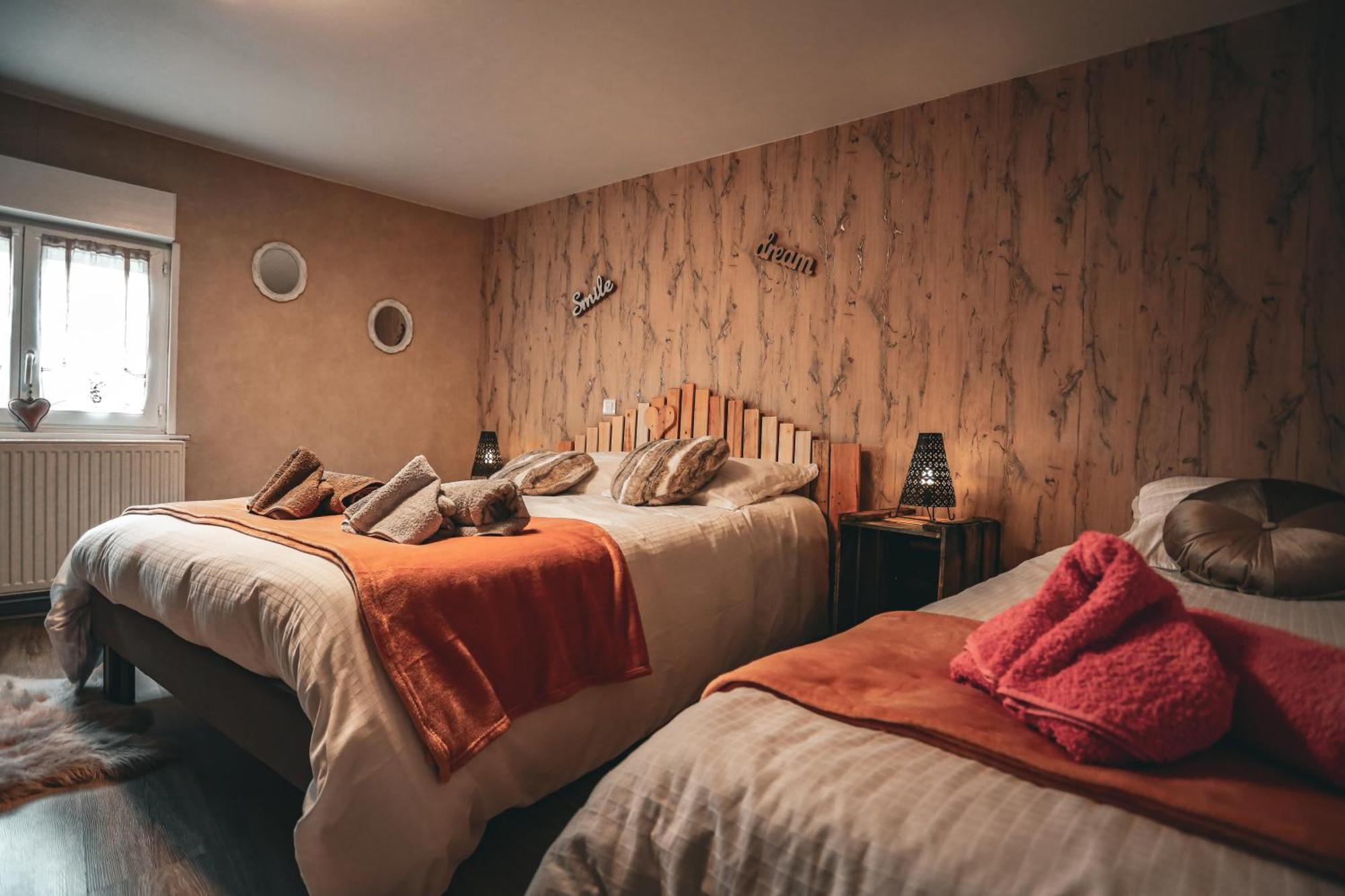 Gite , Au Dormeur Du Val Vireux-Wallerand Екстер'єр фото