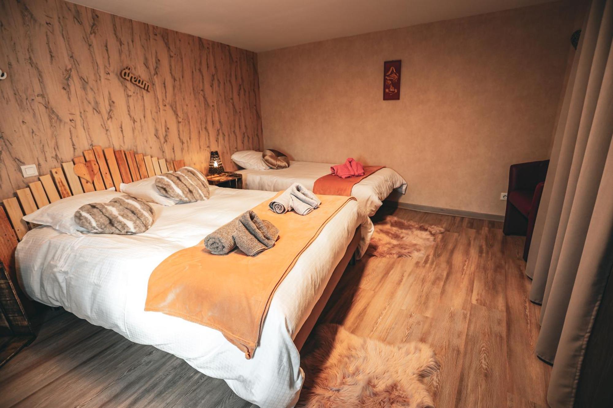 Gite , Au Dormeur Du Val Vireux-Wallerand Екстер'єр фото